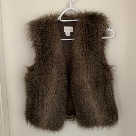 Club Monaco Faux Fur Vest - Picture 9 of 11